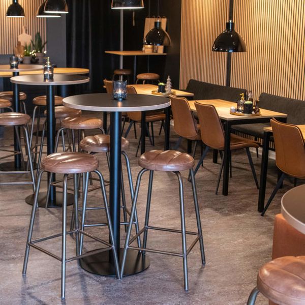 Cafébord - Decor-laminat eg - 180 x 80 cm - Indendørs - 6 pers.